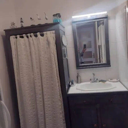 Petit - Quartier Vaugueux Chateau Apartment *